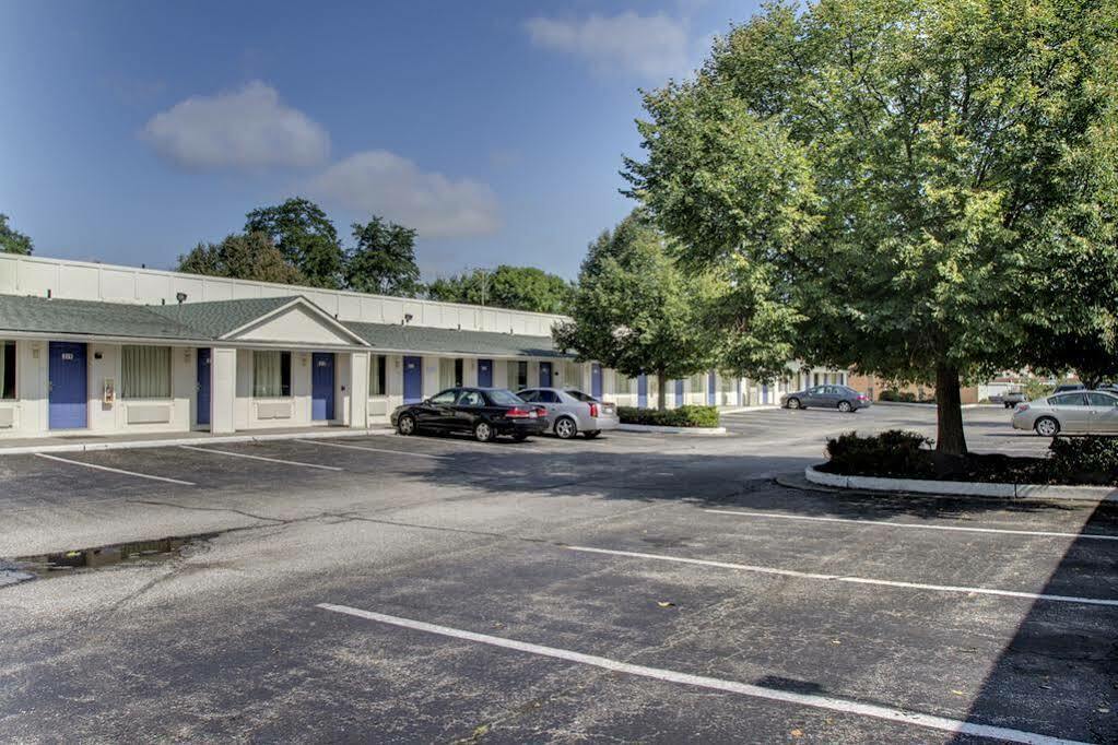Rodeway Inn Windsor Mill Ngoại thất bức ảnh